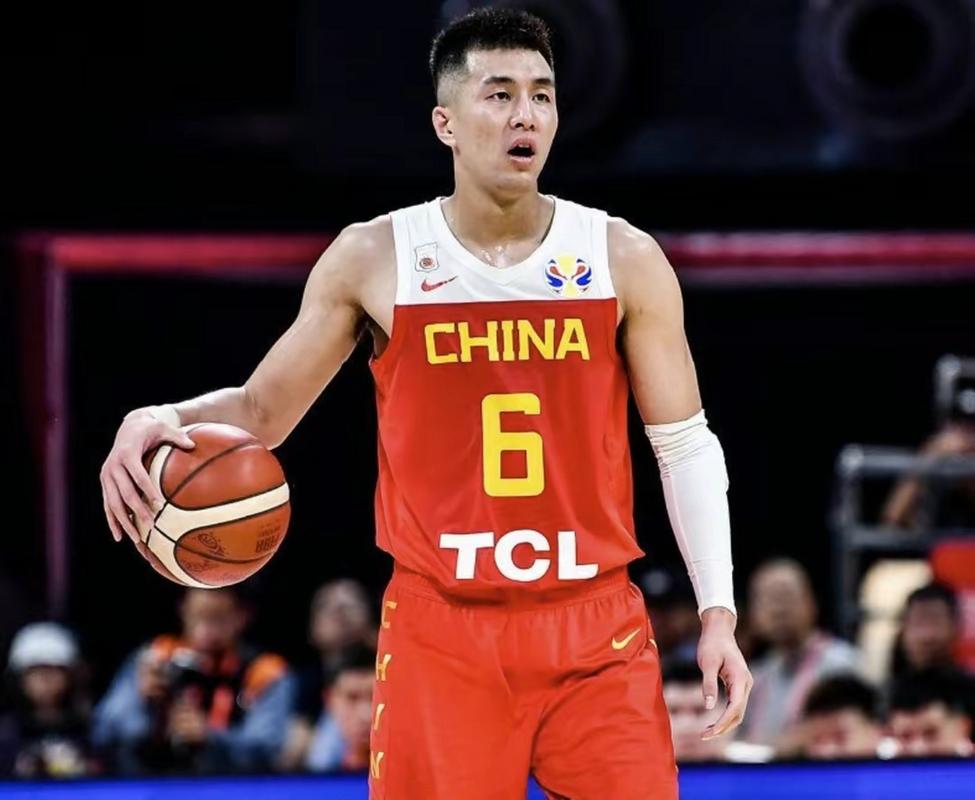 郭艾伦什么时候进的中国队