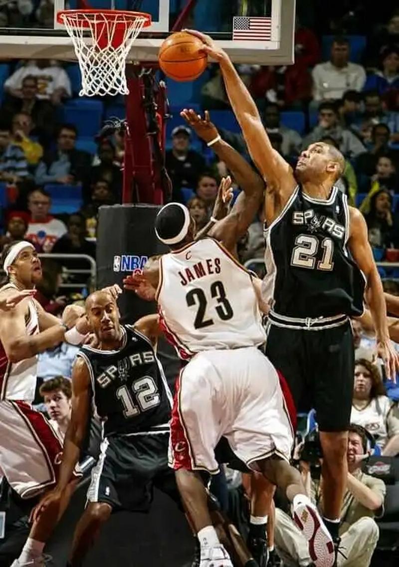 邓肯在nba打什么位置