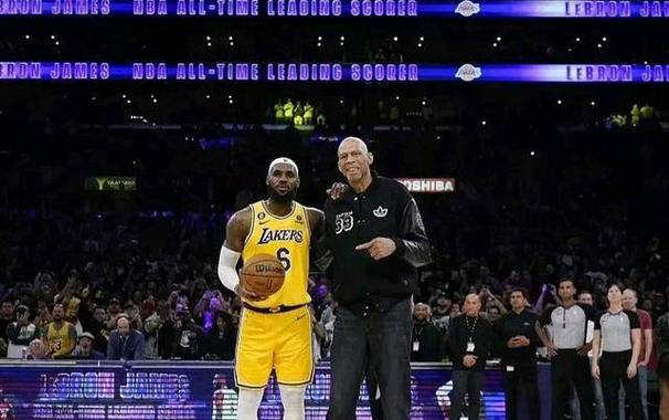 詹姆斯vs贾巴尔