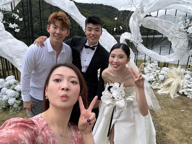 国家羽毛球队队员黄亚琼新婚