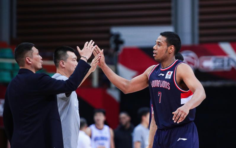 广州队的祝铭震是哪国人