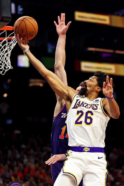 湖人vs太阳全场回放g3