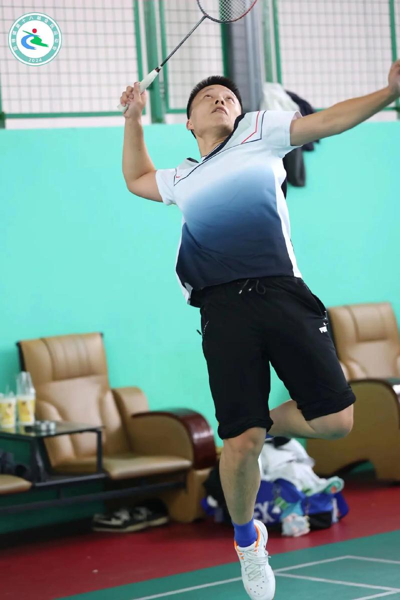 打羽毛球的是什么