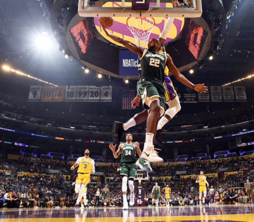 米德尔顿5年1.78亿续约雄鹿