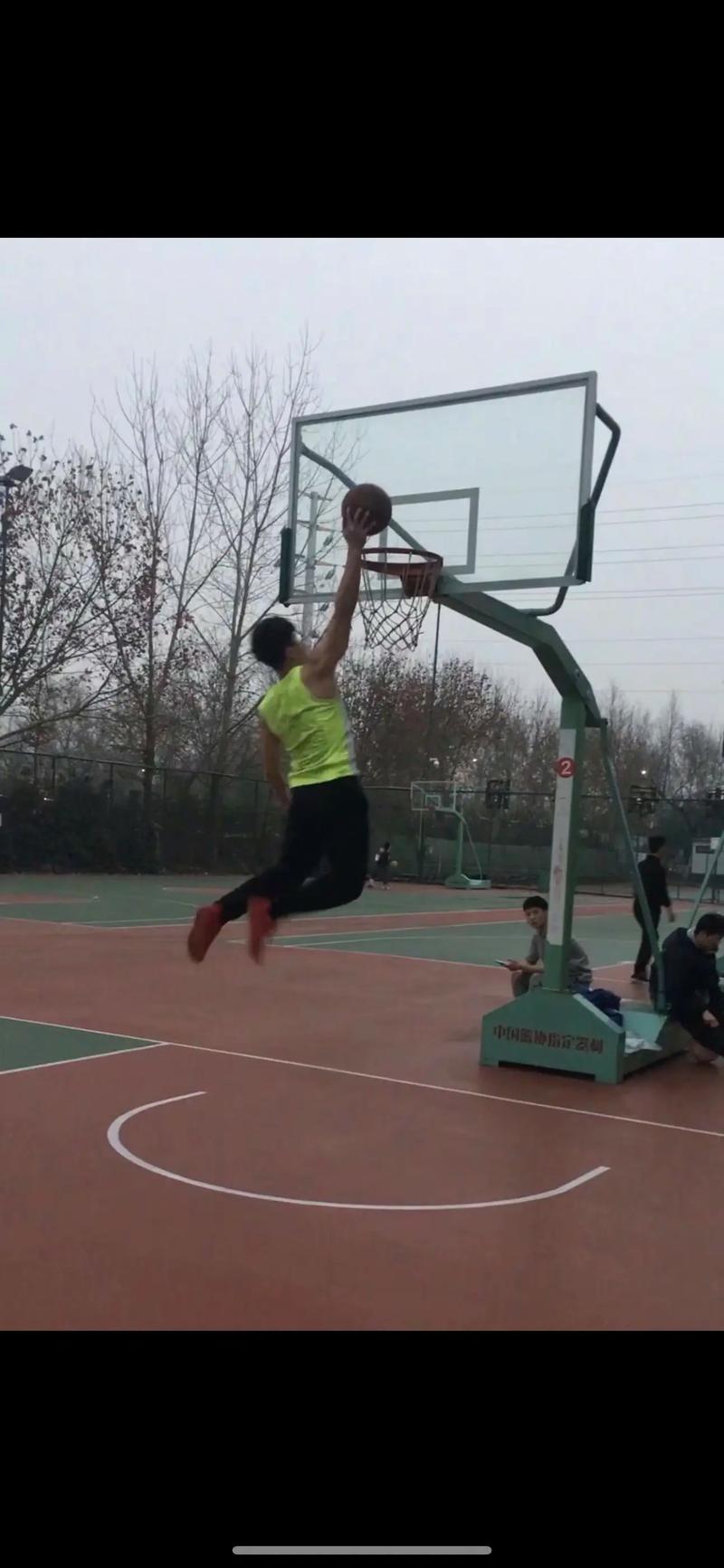 身高190扣篮需要多少弹跳