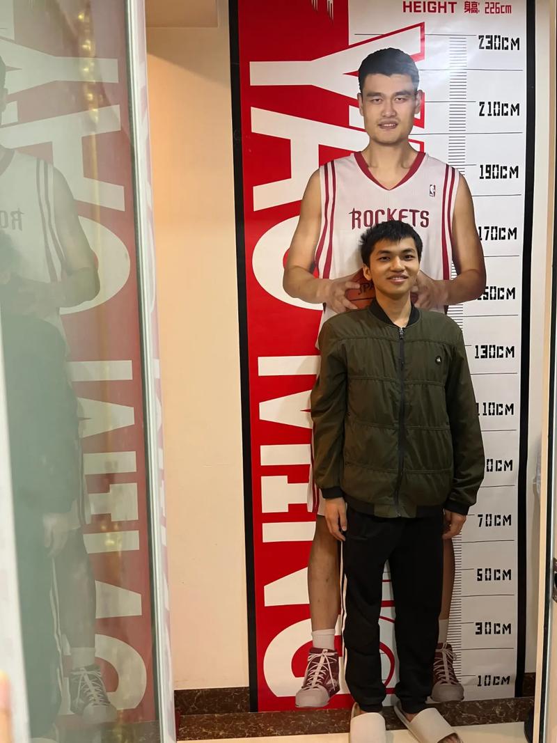 姚明在nba的合同详情