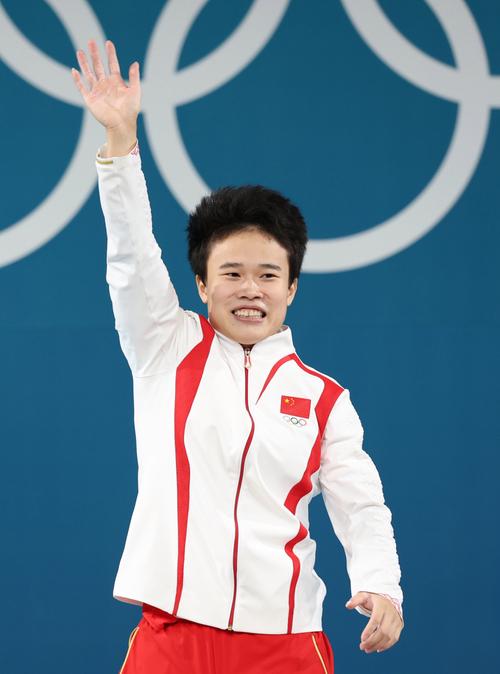 举重侯志慧个人简历