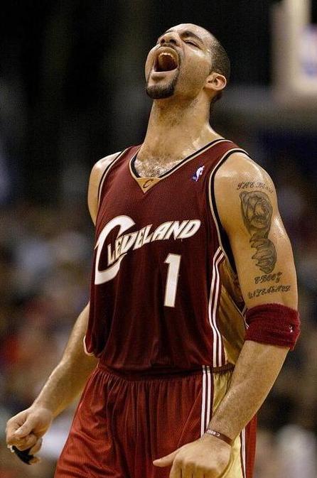 卡洛斯·布泽尔投篮