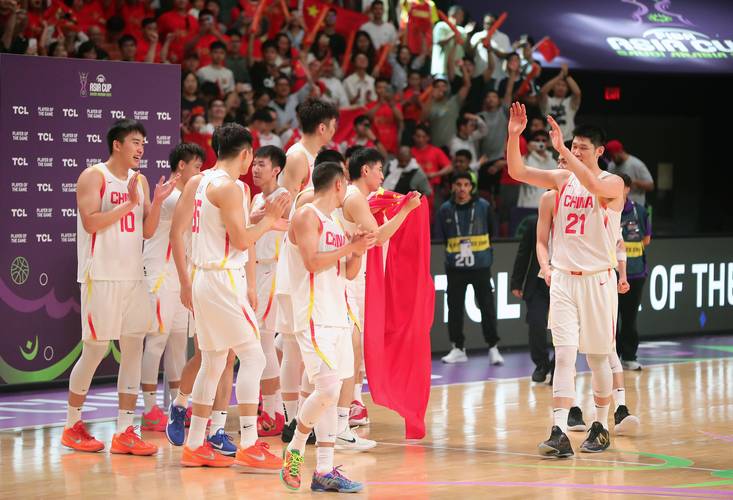 中国男篮在本届亚运会上以全胜战绩夺冠