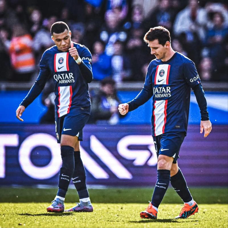 梅西加盟巴黎哪个球队