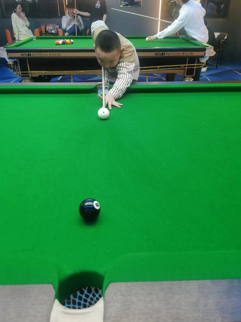 为什么小孩们打台球不需要白球