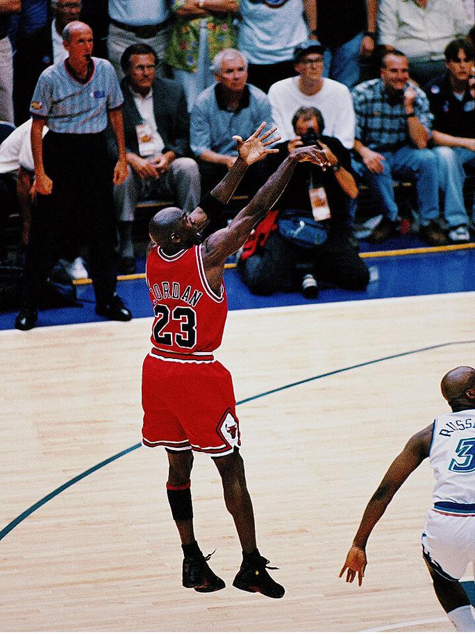 雷阿伦绝杀乔丹