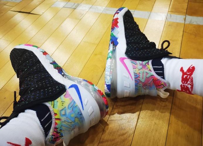 勒布朗18的气垫配置