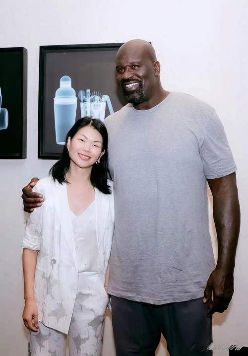 奥尼尔的老婆是白人吗