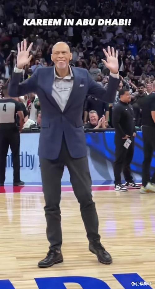 贾巴尔和李小龙谁厉害些