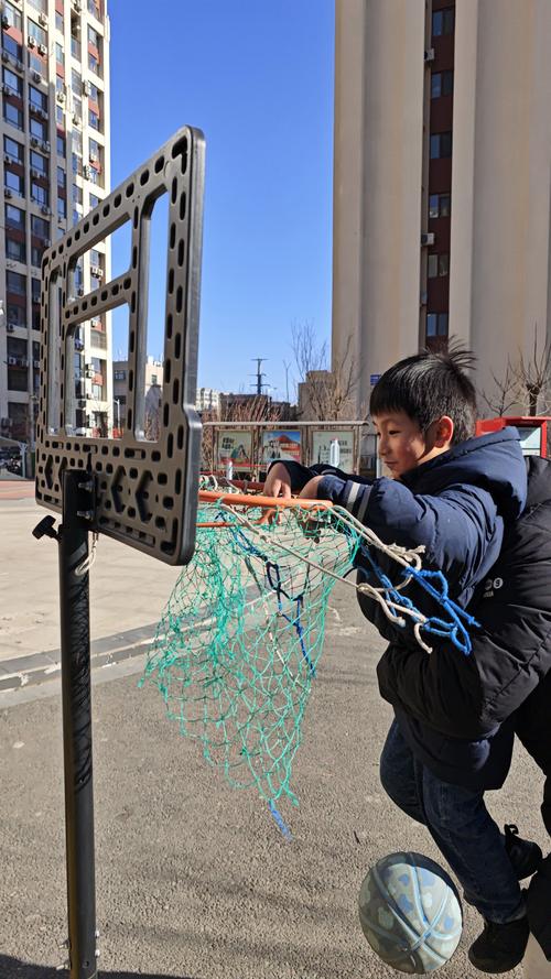 小区楼下可以打篮球吗