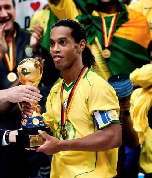 小罗现在怎么样了?