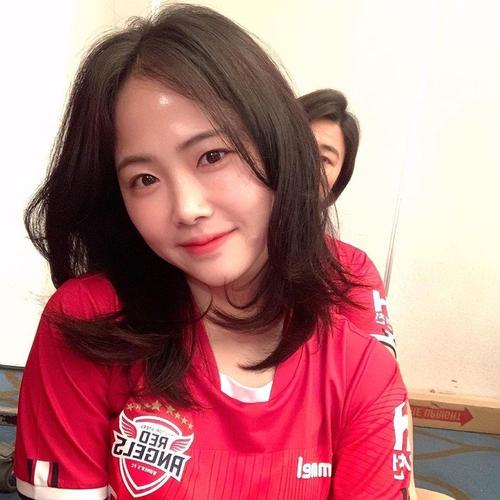 34岁女足成为世界最佳射手