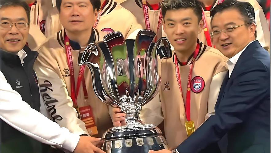 1999年度中超联赛的冠军是哪个队